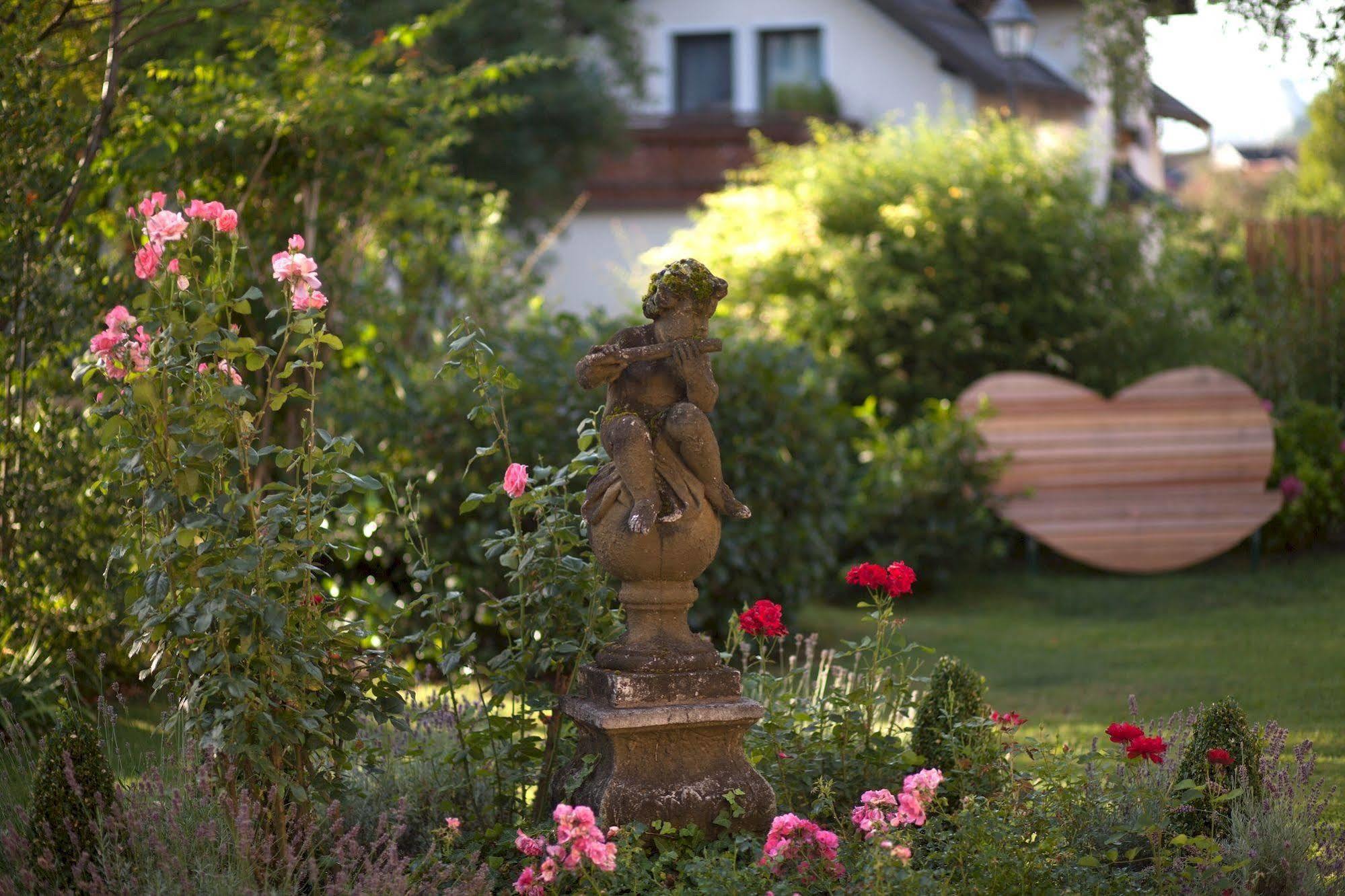 Garten - Hotel Sallerhof Grödig Exterior foto